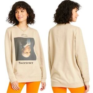 Ariana Grande Sweetener Tour Music Concert Graphic Sweatshirt in Beige Cream L